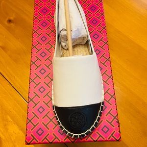 Tory Burch Color Block Flat Espadrille color Ivory/Black